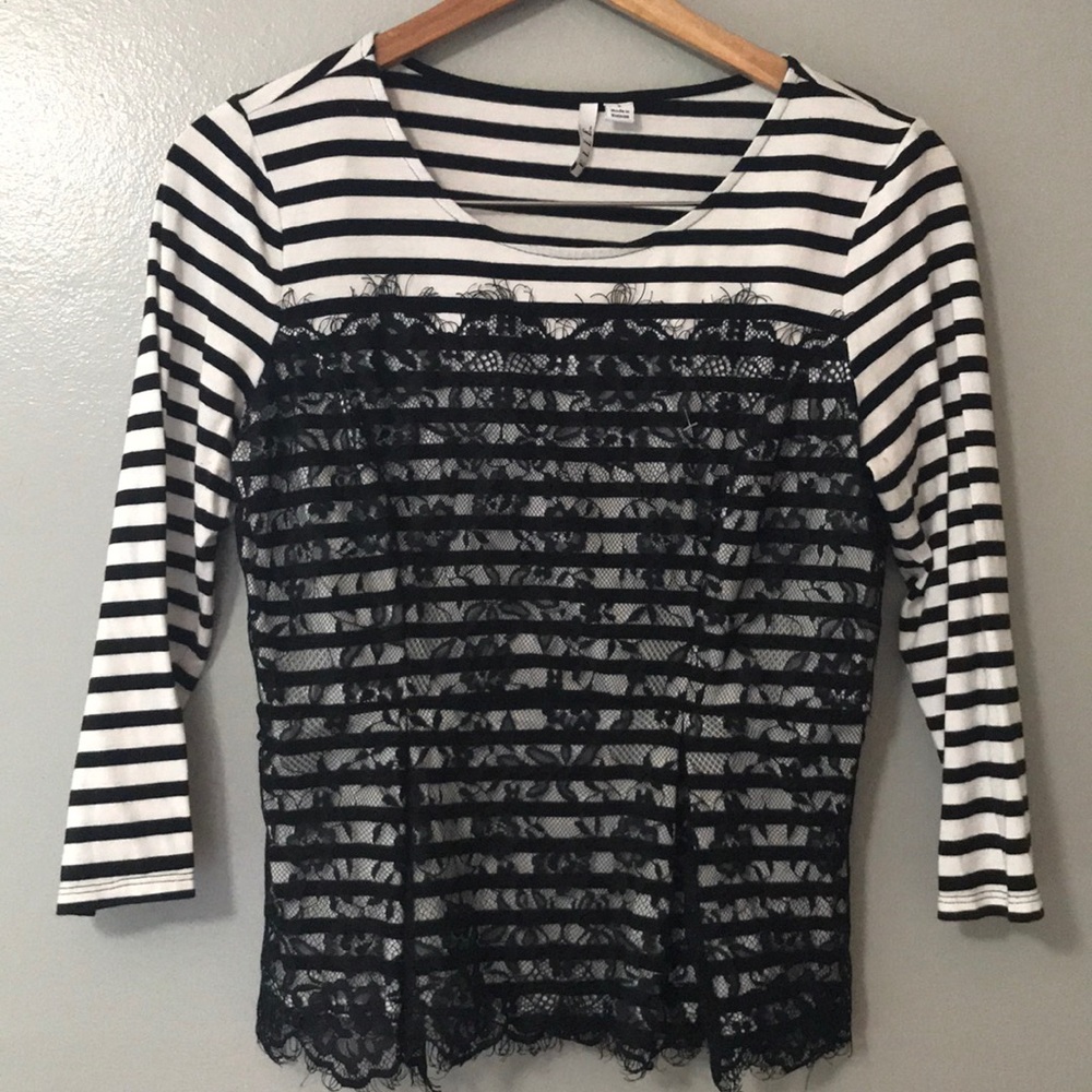 Elle B&W striped Lace Shirt